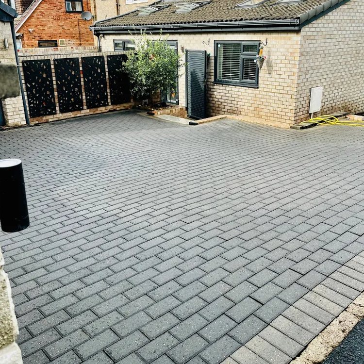 Grey block paving, driveway clean, alwoodley, by Hydra Restore
